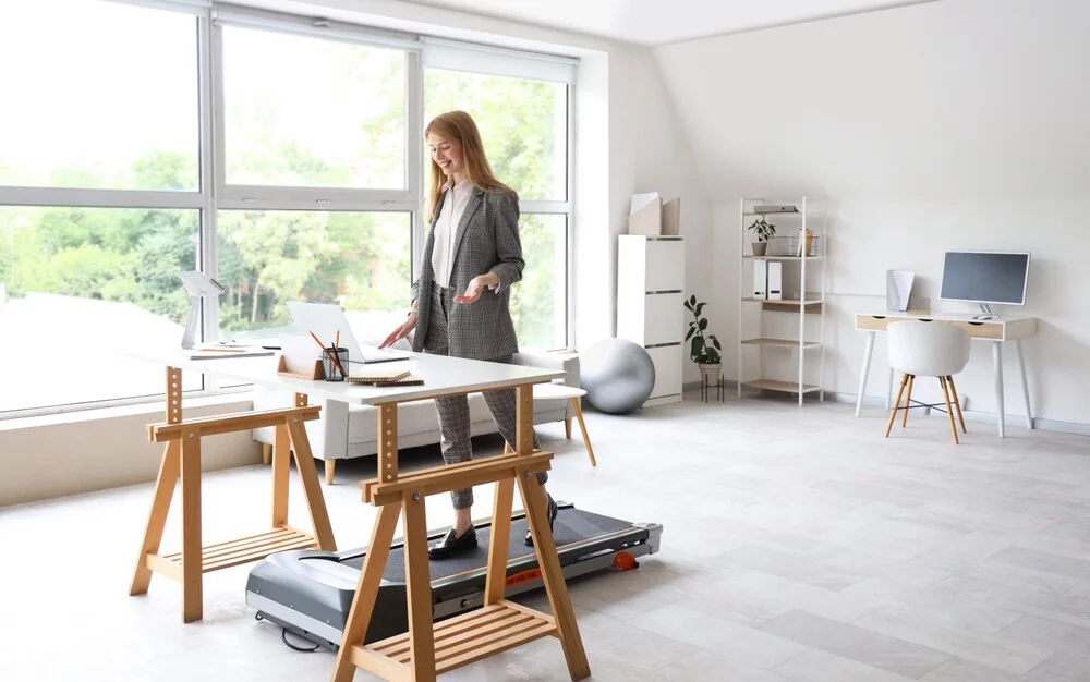 Jděte s dobou! Chodící pás rozhýbe váš den