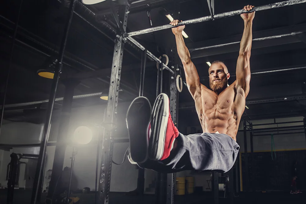 Trénink s hrazdou: Tipy a cviky pro cvičení s vlastní vahou