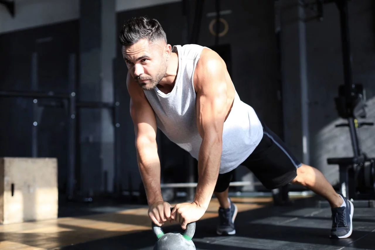 CORE trénink: zpevnění těla a úleva přetíženým zádům