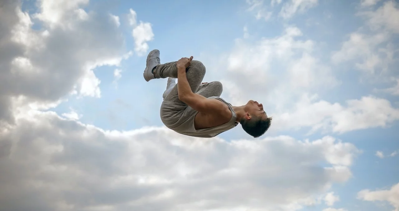 Airtrack: Přeskoč z rutiny do světa vzdušných triků a výzev