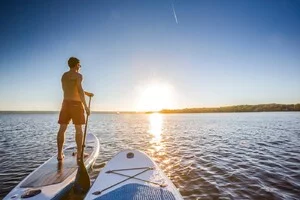 Půjčte si paddleboard a vyražte na vodu