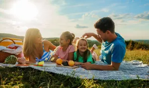 Bez pikniku není léto! Co nesmí chybět na rodinném výletě?