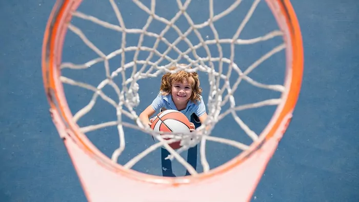 Nastavitelný basketbalový koš pro děti: Jak vybrat, aby posloužil roky?
