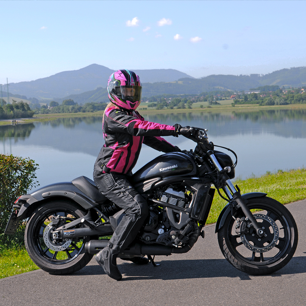 Výklopná moto přilba W-TEC Pezzon Magenta růžovo-černá L