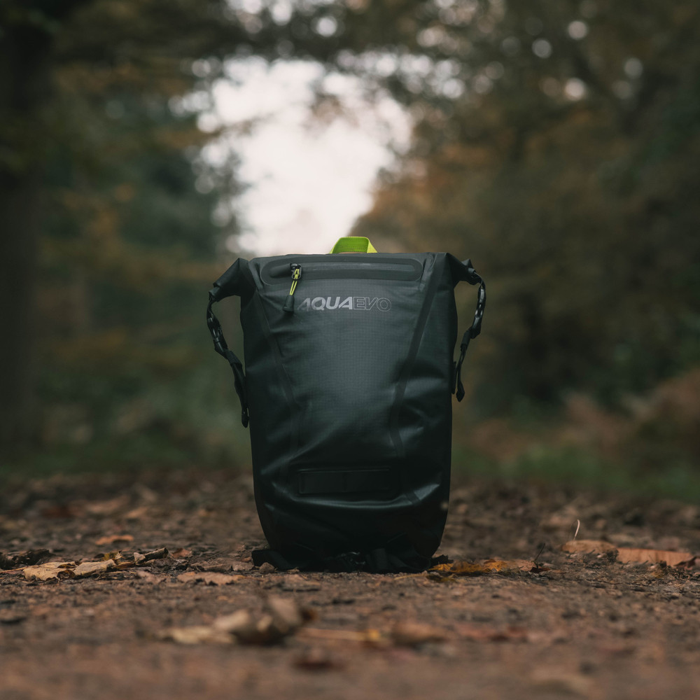 Vodotěsný batoh Oxford Aqua EVO Backpack 12l Black-Green černá/žlutá fluo (obrázek 10)
