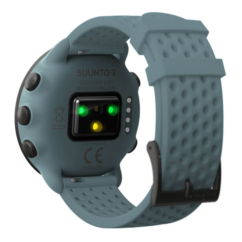Sportovní hodinky Suunto 3  Sky Grey.

Když budete hodinky nosit i na noc, zjistíte, jak dobře spíte a jestli je vaše tělo po vydané aktivitě náležitě odpočaté.






Adaptivní pomocník při tréninku

Zkuste trénovat podle sedmidenního tréninkového plánu s optimální intenzitou a délkou trvání tak, abyste dosáhli svého cíle.




Vždy ve střehu

Monitorování tepové frekvence nabízí spoustu výhod i mimo čas vyhrazený tréninku.




Rovnováha mezi sportem a odpočinkem

Suunto 3 každodenně automaticky počítá vaše kroky a kalorie.
 




Využij hodinky naplno pomocí aplikace

Hodinky lze spárovat s aplikací Suunto, se kterou získáte podrobný přehled o tom, jak jste na tom se zdravím a fyzickou kondicí.



Sportovní funkce:


	GPS z mobilu
	měření rychlosti, tempa a vzdálenosti pomocí akcelerometru
	měření míry stresu a zotavení
	snímání tepové frekvence ze zápěstí
	adaptivní pomocník při tréninku
	automaticky generovaný 7-denní tréninkový plán pro vylepšení vaší kondice
	kompatibilní s hrudním pásem využívajícím Bluetooth Smart (není součástí balení)
	podpora během intervalového tréninku
	výpočet spálených kalorií
	nastavení cílové hodnoty (kroky, kalorie, minuty)
	Suunto FusedSpeedTM pro přesné tempo a rychlejší reakci na změnu rychlosti
	fitness test (Recovery time) – vyhodnocení fyzické kondice na základě rychlosti návratu tepové frekvence po fyzickém výkonu na standardní hodnotu
	měření běžeckého indexu VO2max
	osobní zóny tepové frekvence, analýza grafů tepové frekvence
	podpora pro více než 70 sportů se závodními a intervalovými režimy
	intervalový trénink s upozorněním při vystoupení z intervalové zóny
	celodenní monitorování aktivity, analýza kvality spánku
	zaznamenávání osobního maxima, analýza osobního pokroku
	sportovní deník, plánování tréninků
	kompatibilní s aplikací Suunto, stejně tak jako s oblíbenými fitness aplikacemi Strava, TrainingPeaks, Endomondo a dalšími


Technický popis:


	vyrobeno ve Finsku
	Bluetooth propojení s telefony podporujícími iOS nebo Android přes aplikaci Suunto
	GPS sledování rychlosti, tempa a vzdálenosti (při propojení s telefonem)
	snímač tepové frekvence vestavěný v zápěstí, možnost propojení hodinek s hrudním pásem (není součástí balení)
	volitelné zobrazení času, datum, budík, stopky, duální čas
	24/7 monitorování denních aktivit (kroky, kalorie, spánek)
	čas východu/západu slunce
	monitorování klidové tepové frekvence
	vhodný pro vodní sporty do hloubky až 30 m
	podpora pro více než 70 sportů
	podsvícený LED displej
	vibrační upozornění
	upozornění na příchozí hovory, SMS a události v kalendáři při propojení s mobilem
	jazyk rozhraní: čeština, angličtina, němčina, polština, španělština, francouzština, ruština a další
	tělo: ABS
	luneta: nerezová ocel
	sklíčko: polyamid
	řemínek: silikon
	spona: trnová
	šířka řemínku: 20 mm
	obvod zápěstí: 12–21 cm
	rozměry: 43 x 43 x 14,3 mm
	průměr ciferníku: 4,3 cm
	rozlišení displeje: 218 x 218
	vodotěsnost: 30 m (dle normy ISO 6425)
	hmotnost: 36 g