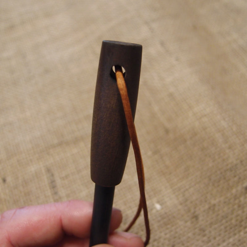 Křesadlo JuBö Bushcraft Firesteel dubňák - Obrázek 4