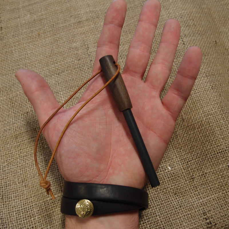 Křesadlo JuBö Bushcraft Firesteel dubňák - Obrázek 5