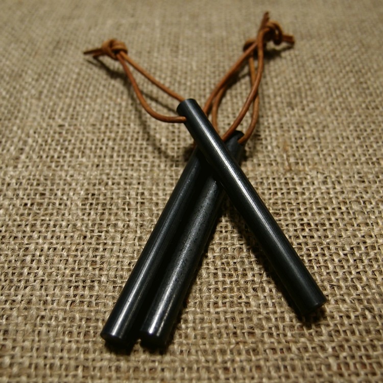 Křesadlo JuBö Bushcraft Firesteel Stick 10 cm - Obrázek 4