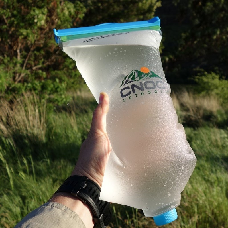 Skládací láhev CNOC Vecto 2 l modrá - Obrázek 4