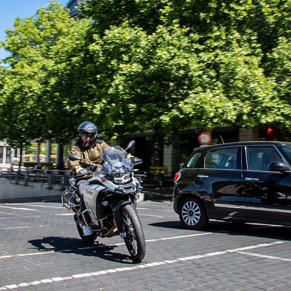 Moto přilba s headsetem SENA Outstar S matná černá S (57-58) - Obrázek 4