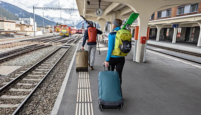 Deuter travel bags shop