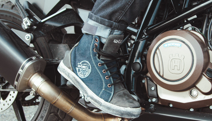 The cheapest  men's Motorcycle Boots