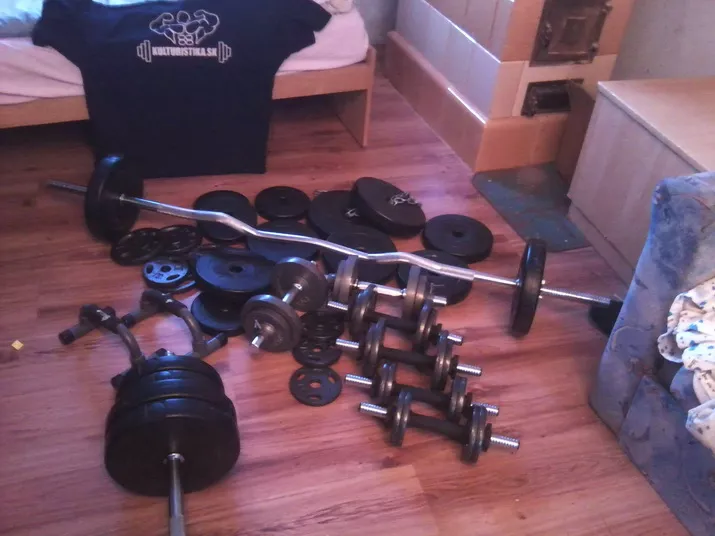 Mojím vzorom sa stal Arnold Schwarzenegger.