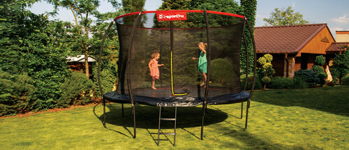 Rozpocznij nowy sezon z bezpiecznymi trampolinami inSPORTline FLEA PRO!