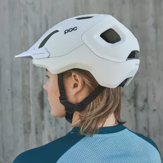 Cyklo prilba POC Axion - Hydrogen White Matt