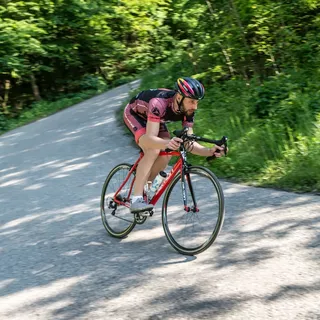Silniční kolo Devron Urbio R6.8 - model 2016 - Devil Red