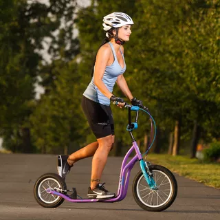 Der Fahrrad-Schutzhelm WORKER Astong