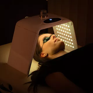 LED Light Therapy Facial Machine inSPORTline Coladome 300