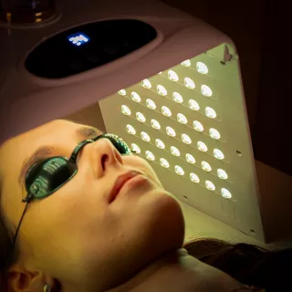 LED Light Therapy Facial Machine inSPORTline Coladome 300