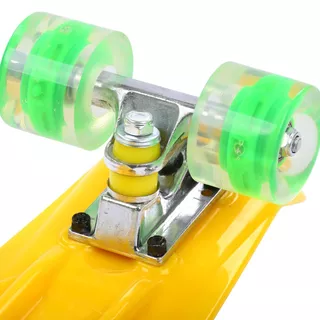 Penny board Maronad Retro mit leuchtenden Rädern