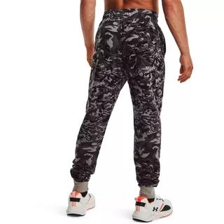 Pánské tepláky Under Armour Rival FLC Camo Script JGR - Concrete