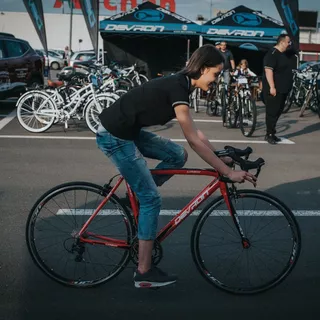 Silniční kolo Devron Urbio R6.8 - model 2016 - Devil Red