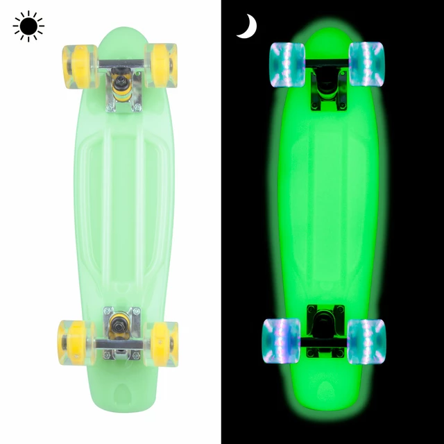 Glow-in-the-Dark Pennyboard WORKER Lumy 22ʺ - Green