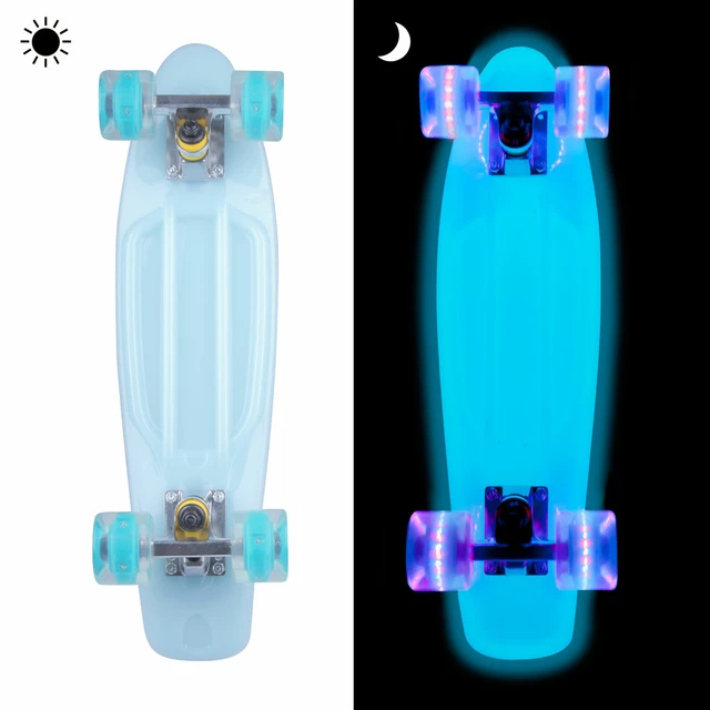 Svietiaci pennyboard WORKER Lumy 22"