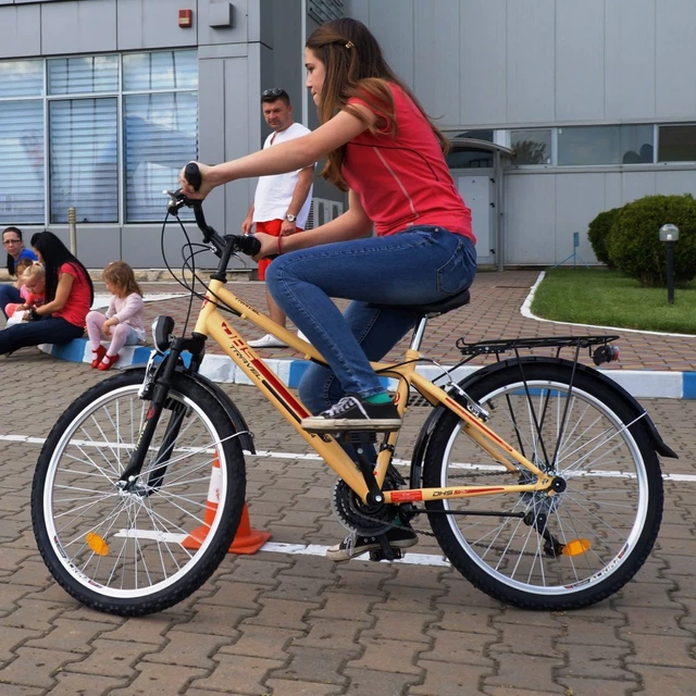 Juniorský bicykel DHS Travel 2431 24" - model 2016