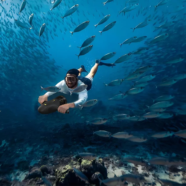 Podvodní skútr a pohon pro SUP 2v1 inSPORTline Murtar