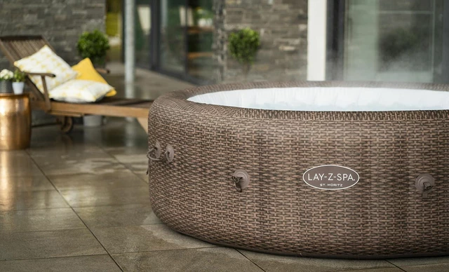 BESTWAY Lay-Z-Spa ST MORITZ Airjet felfújható jakuzzi 216 x 71 cm 60023