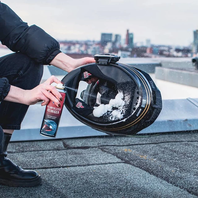 Čistič a dezinfekce interiéru přilby S100 Helmet Interior Cleaner 300 ml