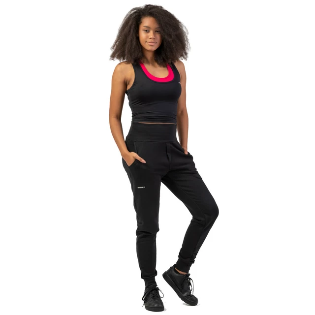 Nebbia sportos slim-fit crop trikó - rózsaszín