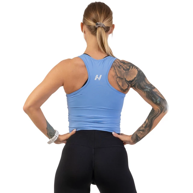 Nebbia sportos slim-fit crop trikó