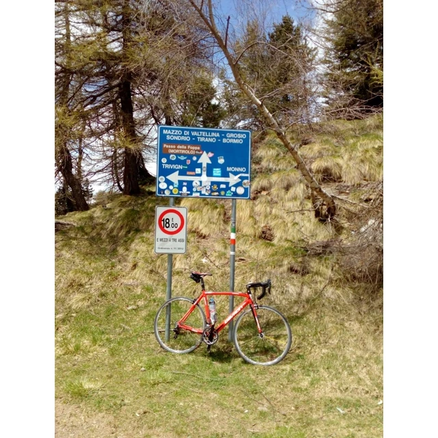 Silniční kolo Devron Urbio R6.8 - model 2016 - Devil Red
