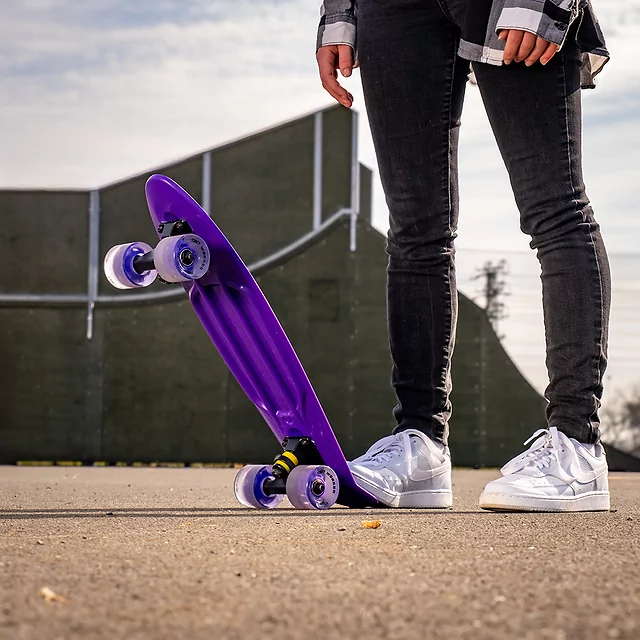 Penny board WORKER Aspy C2 22" se svítícími kolečky