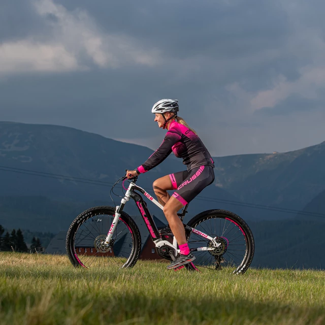 Dámske cyklistické šortky Crussis CSW-069 - čierno-ružová