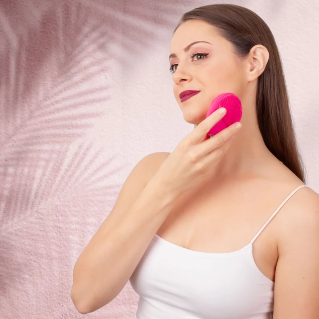 Sonic Facial Cleansing Brush inSPORTline Cuddlecheek