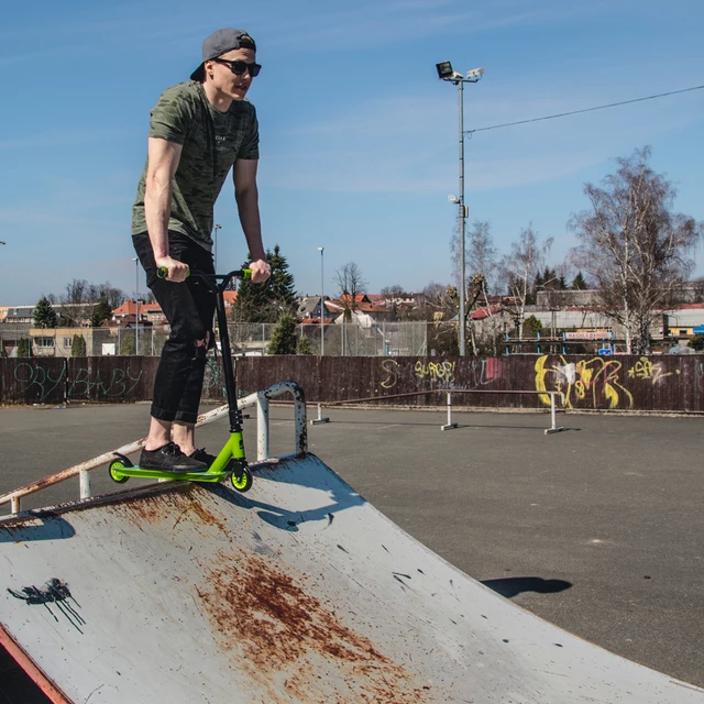 Freestyle koloběžka inSPORTline Mantis