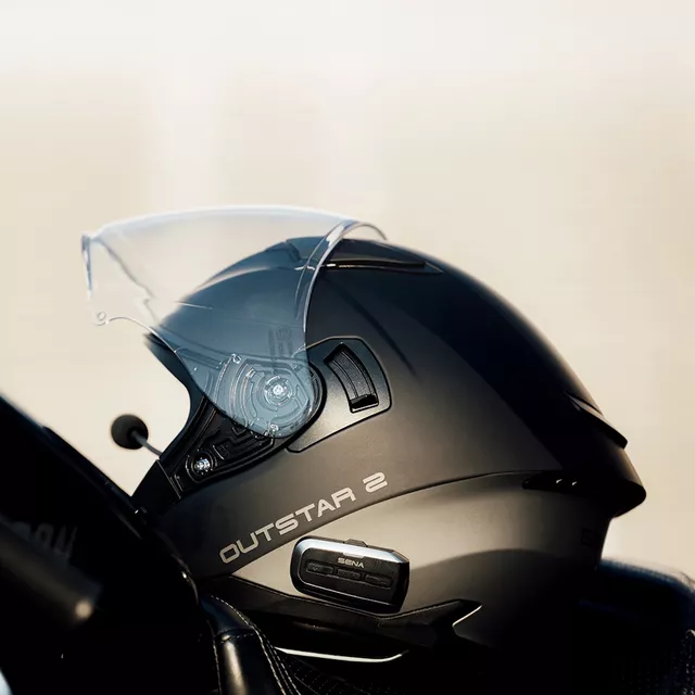 Moto přilba s headsetem SENA Outstar 2 - lesklá bílá