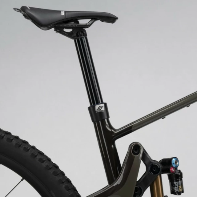 Celoodpružený elektrobicykel Ghost Path Riot CF Full Party F430 29" 9.0 - Grey