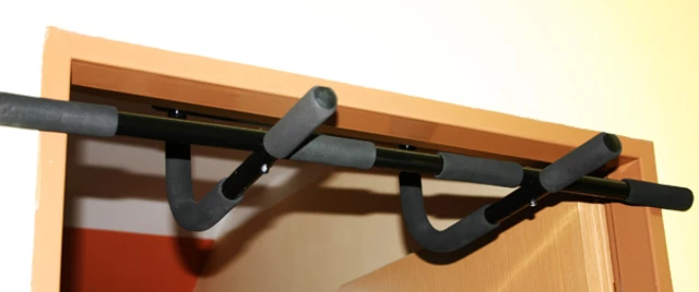 Doorway Pull Up Bar inSPORTline D-Bar