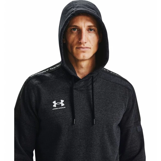 Under Armour Accelerate Off-Pitch Hoodie-Sweatshirt - schwarz