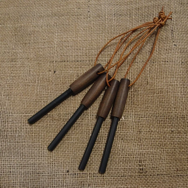 Křesadlo JuBö Bushcraft Firesteel dubňák