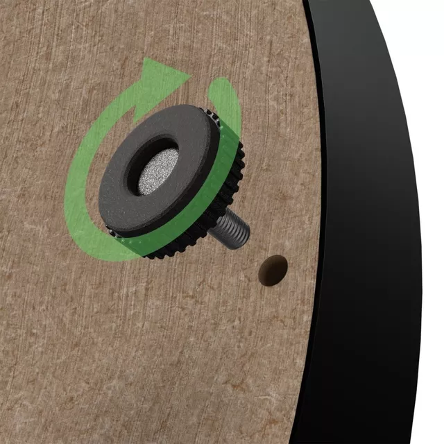 Sisalový terč na šipky Bull's Advantage Black Edition