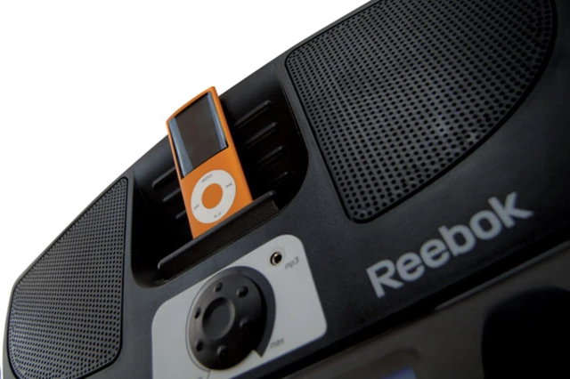 Běžecký trenažér Reebok i-run music