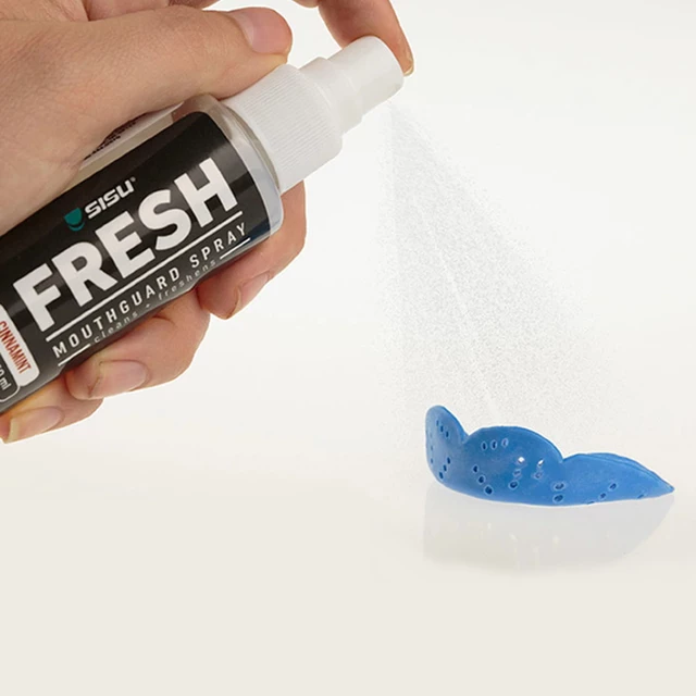 Osvěžující sprej na chrániče zubů SISU Fresh Mouthguard Spray 60 ml