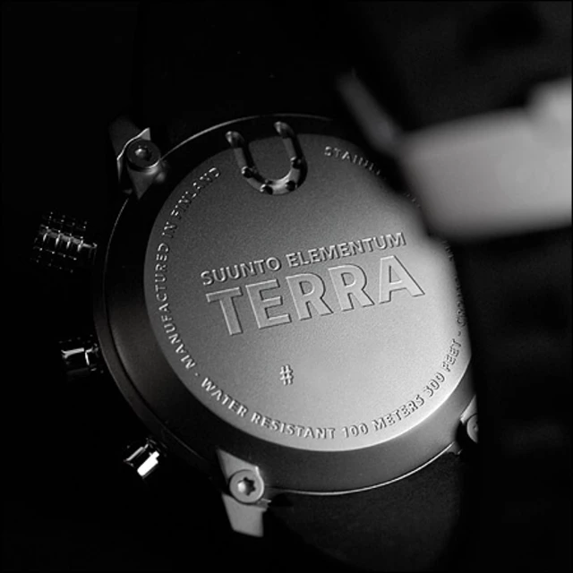 Outdoorový computer Suunto Elementum Terra N/ Black rubber - černo-stříbrná