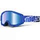 100% Strata Motocross Brille - Equinox weiß, blaues Chrom Plexiglas mit Bolzen für Abreißfolie